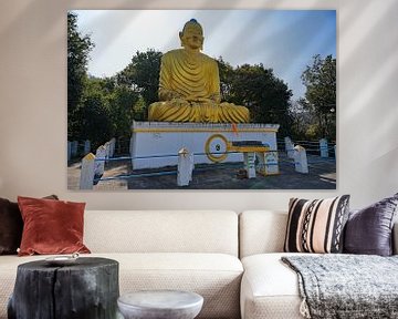 Majestätische Buddha-Statue in Dhulikhel von Frank Photos