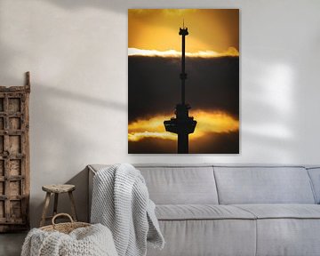 Euromast in de wolken met zonsondergang van Esmée Fotografeert