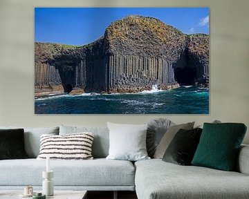 Fingal's Cave ist eine Meereshöhle auf der unbewohnten Isle of Staffa in