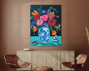 Bunte Blumen Poster mit Delfter Blau und Schmetterlingen und Insekten| Kunstdruck Alte Meister mit einem Augenzwinkern von Anita Letuve