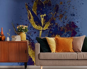 Modern bloem schilderij: Blauw met gouden Tulp