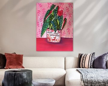 Knalroze Plant van Anita Letuve