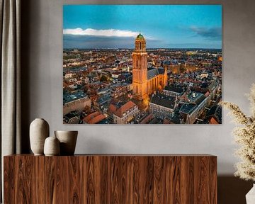 Zwolle Peperbus in de binnenstad tijdens zonsondergang
