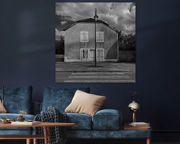 Leegstaand Frans huis in zwart-wit van 2 Create More