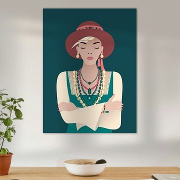 Frau mit Hut und Ketten im Bohème-Stil