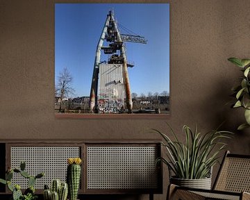 De losinstallatie van de voormalige Cereol fabriek in Utrecht in kleur.