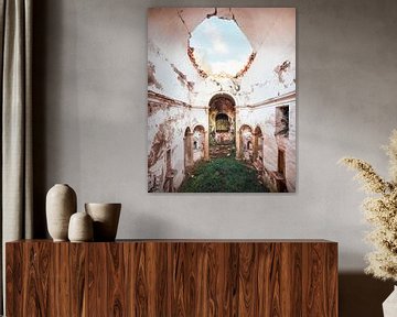 Verlaten Klooster in Escoural Portugal. van Roman Robroek - Foto's van Verlaten Gebouwen