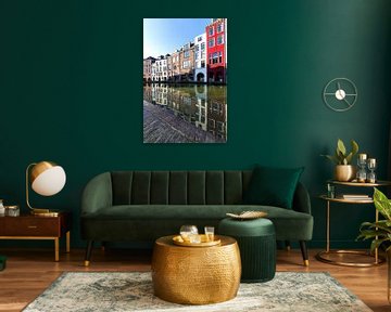 Reflecties van de Grachtenpanden in de Oudegracht te Utrecht