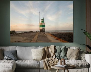 With sunset on the IJmuiden pier by Zaankanteropavontuur