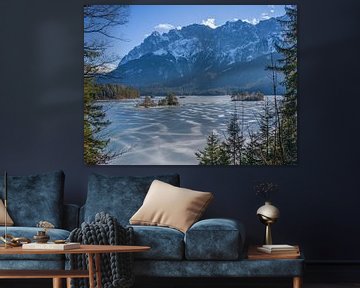 Garmisch-Partenkirchen: Der Eibsee unterhalb der Zugspitze