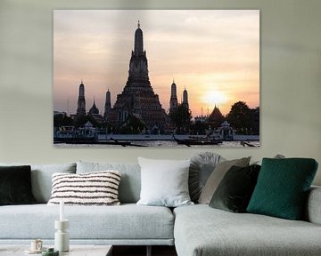 Wat Arun at sunset in Bangkok, Thailand by Piet Hein Schuijff