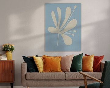 Abstracte bloemen in wit op lichtblauw. van Dina Dankers