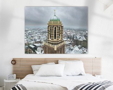 Zwolle Peperbus kerktoren tijdens een koude winter ochtend