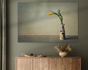 Gelbe Tulpe in Mosaikvase - Schöne Künste