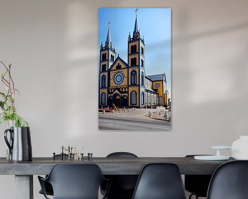 De Sint-Petrus-en-Pauluskathedraal in de Henck Arronstraat te Paramaribo van René Holtslag