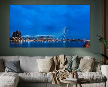 Erasmusbrug in het blauwe uur van Hendrik Karremans