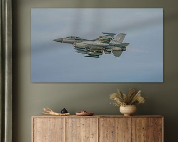 Décollage d'un chasseur F-16 avec postcombustion. sur Jaap van den Berg