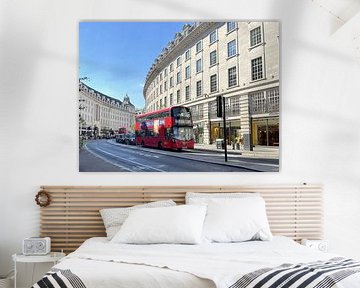 Rode bus in Londen, Regent Street van Anouk Davidse