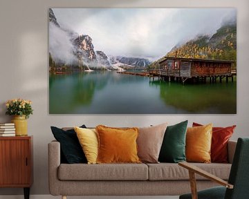 Aan het Pragser Wildsee in de Italiaanse Dolomieten van Marga Vroom