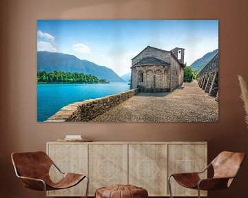 Kerk van San Giacomo in Ossuccio Tremezzina, Comotaly-meer.