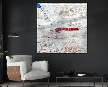 Weathered beach reminder in red white blue by Texel eXperience