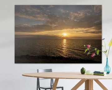 Sfeervolle zonsondergang bij het IJsselmeer van Rik Brussel