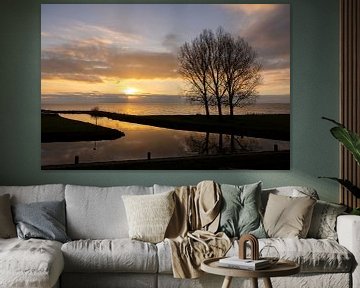 Magische Zonsondergang boven het IJsselmeer van Rik Brussel