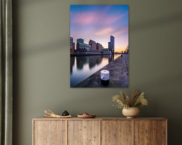 Rotterdam bij Dageraad – Stadsreflecties in Stilte van Hendrik Karremans