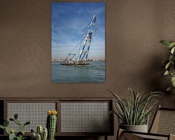 De Matador onderweg in de haven van Rotterdam. van Jaap van den Berg