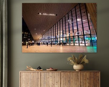 Rotterdam Centraal Station in de avond van Roland Vaandrager