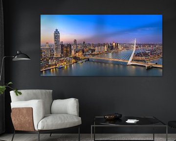 Rotterdam skyline zondonsdergang bij de Erasmusbrug over de Nieuwe Maas van Sjoerd van der Wal Fotografie