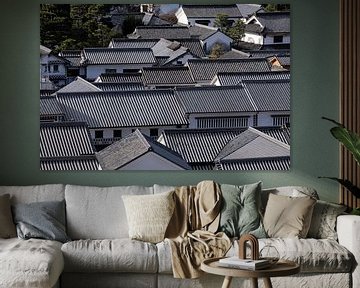 Toitures en tuiles japonaises traditionnelles à Kurashiki, Japon sur Lensw0rld