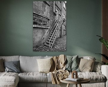 Trap naar oude fabriekshal van shoott photography
