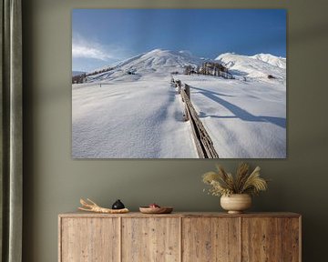 Sneeuwlandschap in de omgeving van Piz Val Müra, Zuoz, Oberengadin, Zwitserland van Rene van der Meer