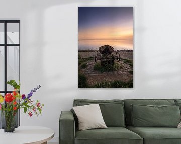 Bootje op de dijk bij Cornwerd net na zonsondergang van KB Design & Photography (Karen Brouwer)
