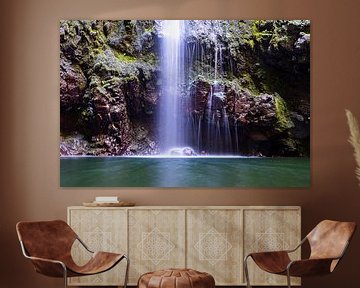 Chute d'eau murmurante sur Mark de Rie