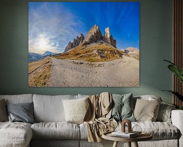 Chapelle Capelli degli Alpini et les trois sens au coucher du soleil, Auronzo di Cadore, Belluno, Italie sur Rene van der Meer