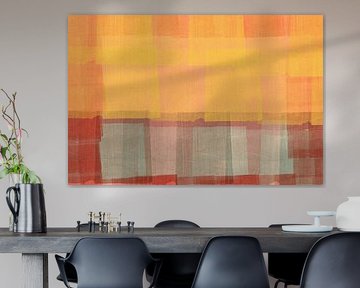 Abstrakt in warmem Gelb, Braun, Hellblau und Rot.