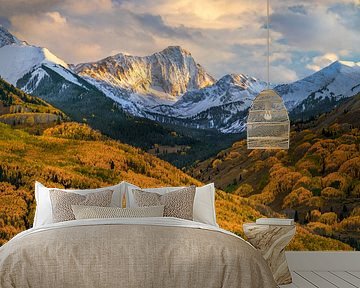 Capitol Peak in Snowmass Foto - Besneeuwd landschap in de Rocky Mountains - Herfsttooi