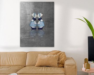 Delfts blauw kussend paar. Vrouwen, zilver. van Mijke Konijn