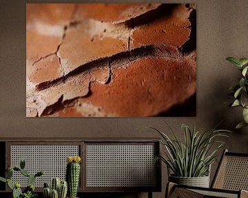 Verweerde terracotta met diepe scheuren van Imperial Art House