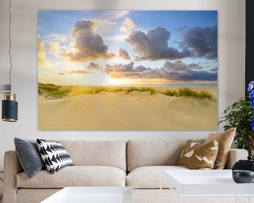 Zonsondergang op het strand van Texel met zandduinen op de voorgrond van Sjoerd van der Wal Fotografie