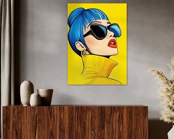 Gelbe Eleganz mit Sonnenbrille von Karina Brouwer