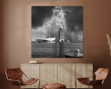 Het IJ in Amsterdam met het Eye Filmuseum en de A'Dam Toren. van Aad Trompert