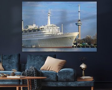 SS Rotterdam klassieke oceaanstomer in de haven van Rotterdam van Sjoerd van der Wal Fotografie