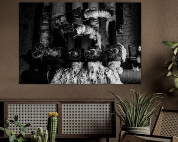 Industriële leidingen vol roest en textuur van Peggy Raemdonck