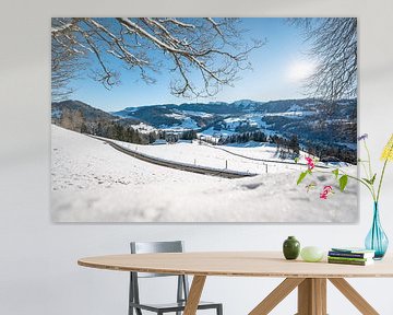 Winteruitzicht vanaf Oberstaufen naar de Hochgrat, Steibis en Staufen van Leo Schindzielorz