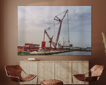 Mammoet PTC 210-DS hijskraan in Schiedam. van Jaap van den Berg