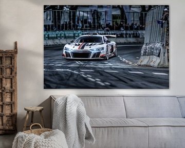 ABT XGT R8 driekwart front op het circuit