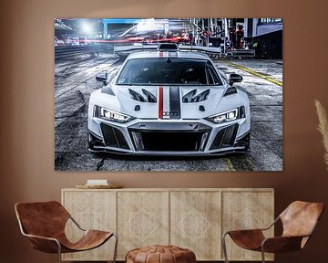ABT XGT R8 in de pitstraat